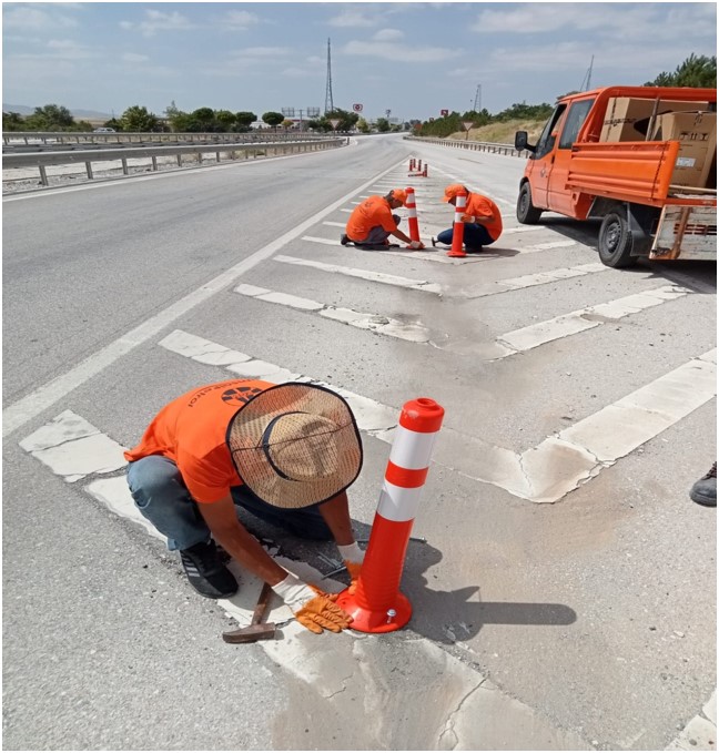 Yol ayırıcı ve delinatör bakım çalışması